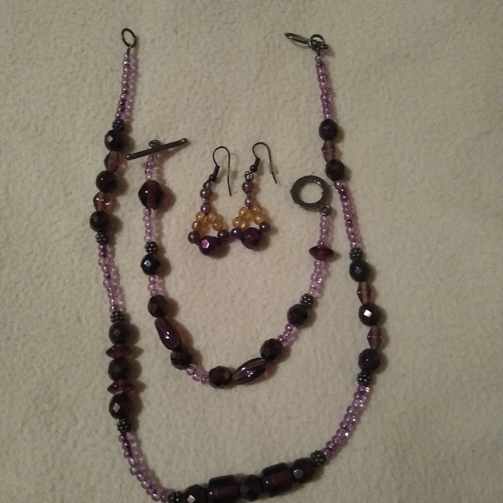 Necklace, bracelet, and earring set